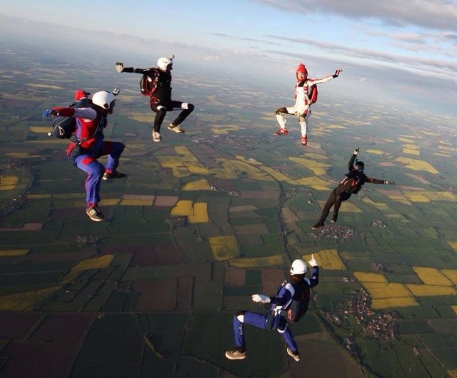  Caída libre acelerada 